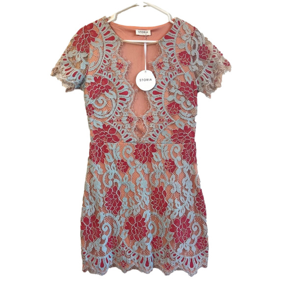 *NWT* STORIA ‘Peekaboo’ Lace Dress - Picture 4 of 13
